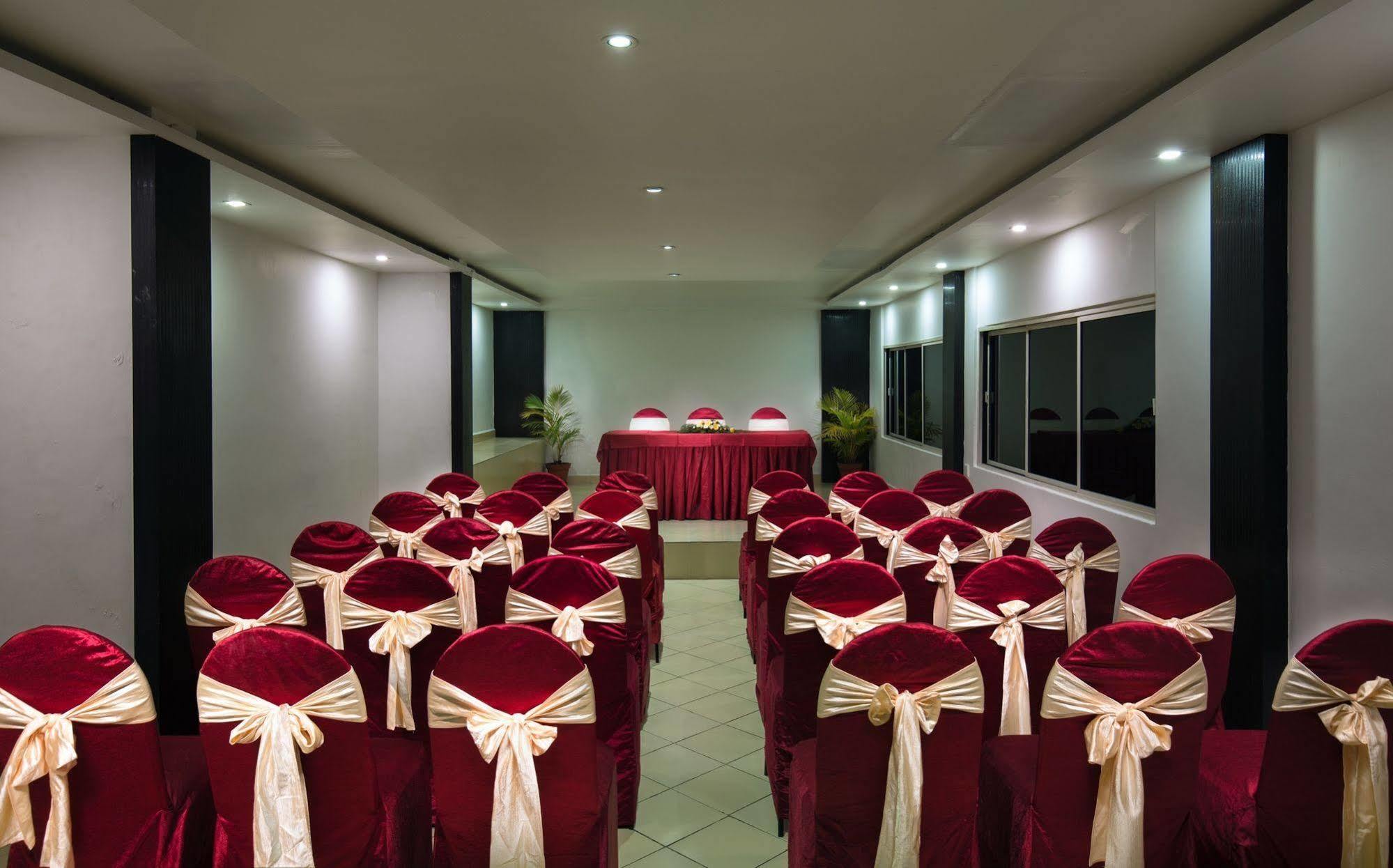 Munnar Tea Hills Resort - Mthr Exterior foto